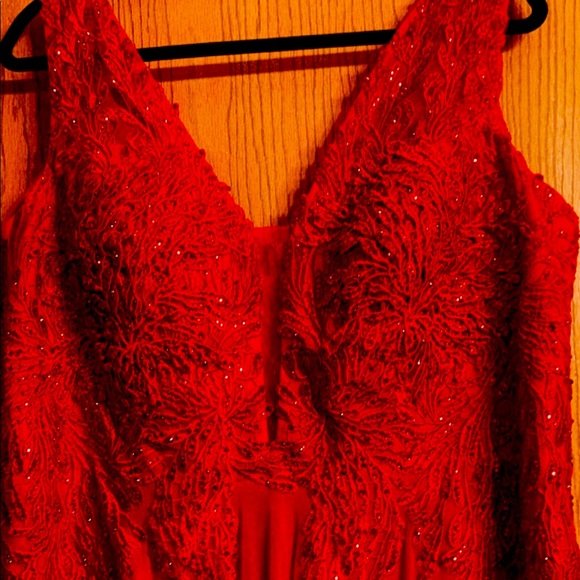 Beautiful long Ruby Red Dress with ruby stones. - Picture 1 of 4
